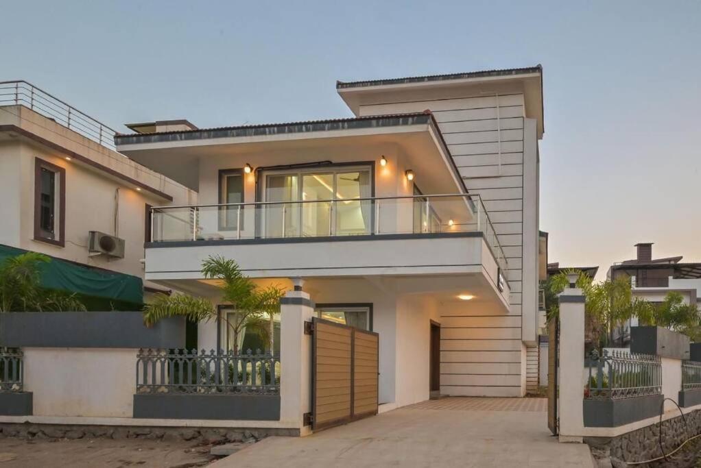 Royal Paradise Villa Lonavala Kültér fotó