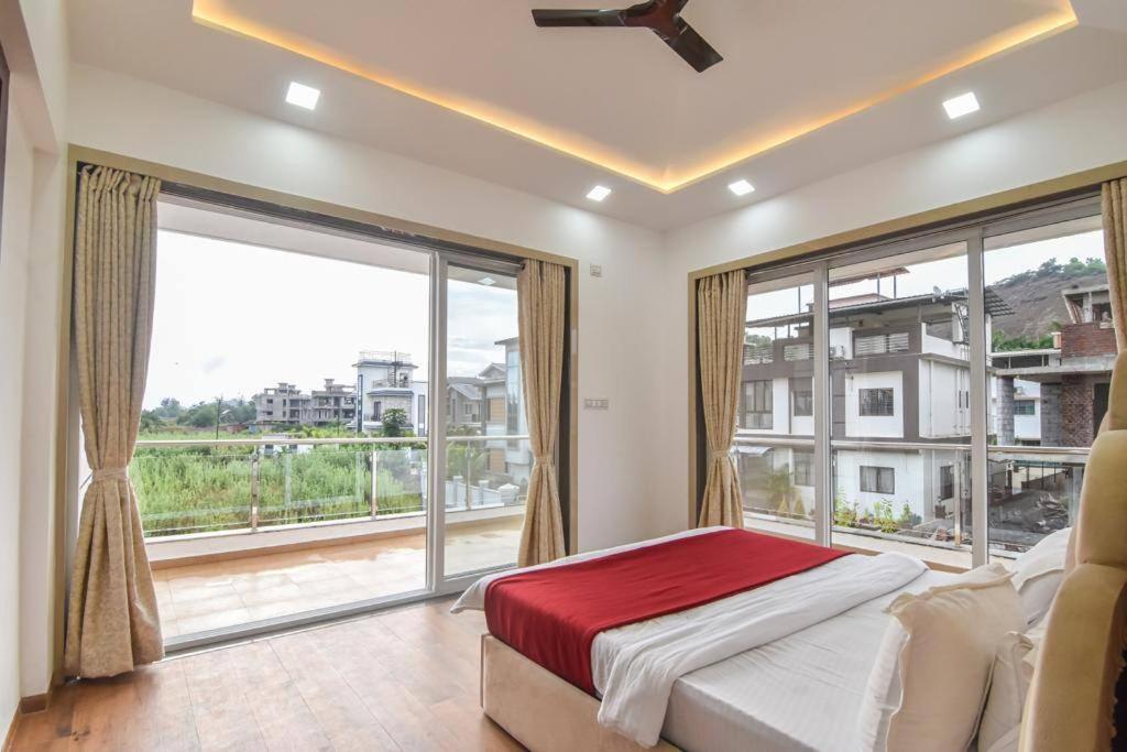 Royal Paradise Villa Lonavala Kültér fotó